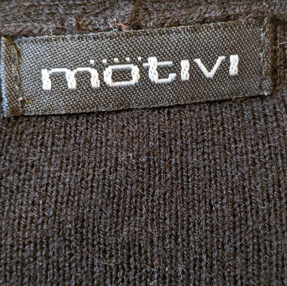 Sweater - Picture 3 of 4